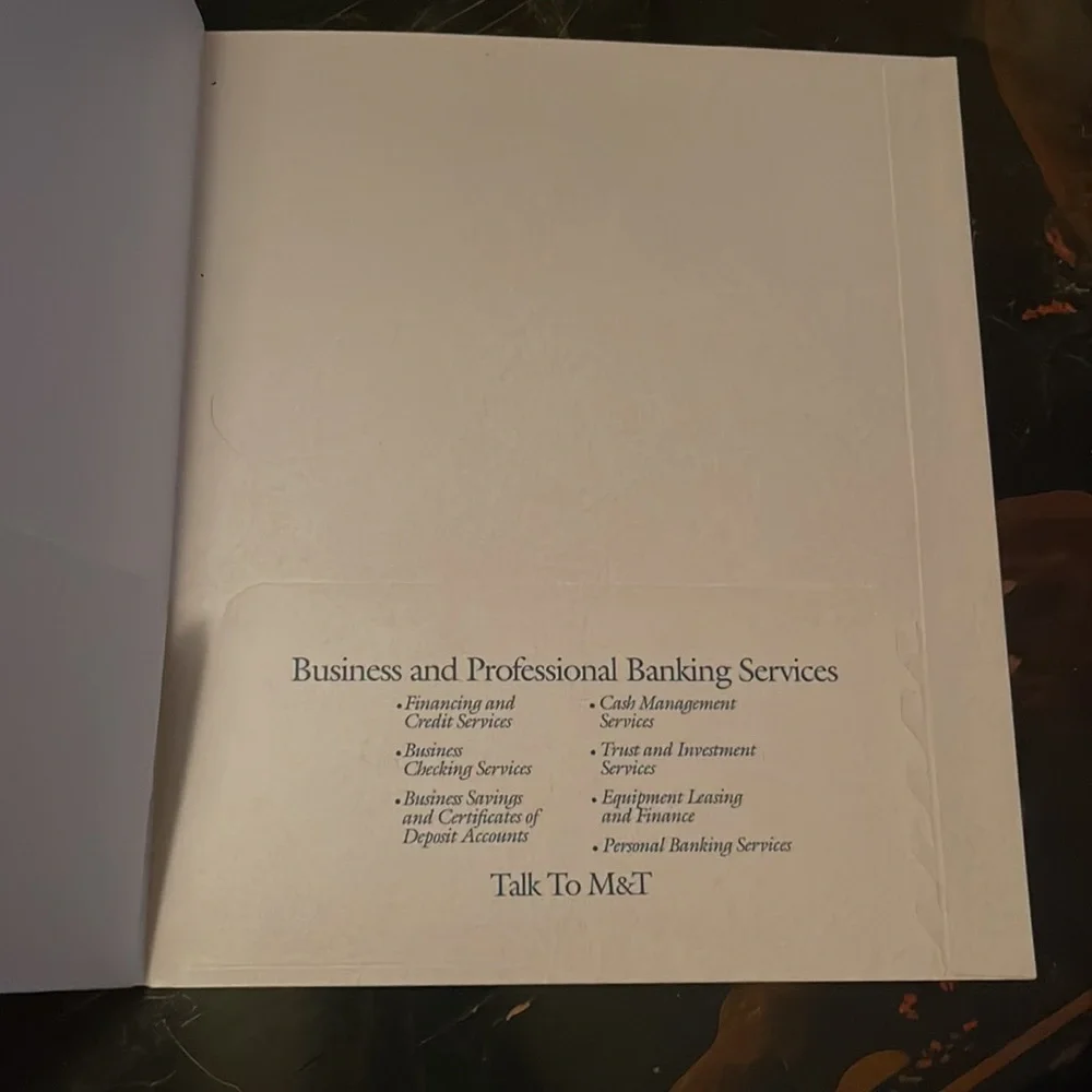 Vintage 1993 M&T Bank Business and Professional Banking folder